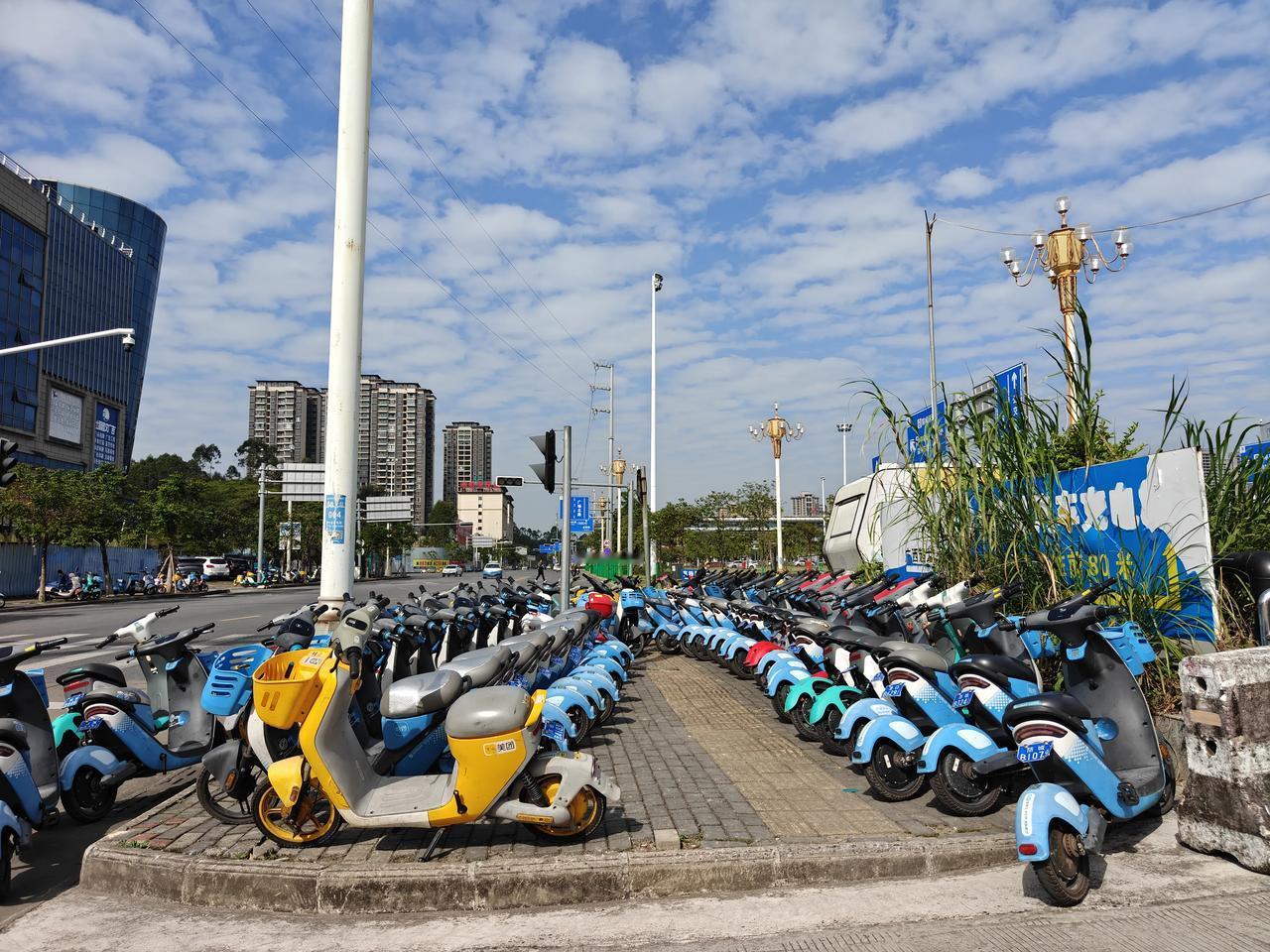 防城港出行何其方便！广西防城港市的出行，是目前我见过最方便的一座城市，没有之