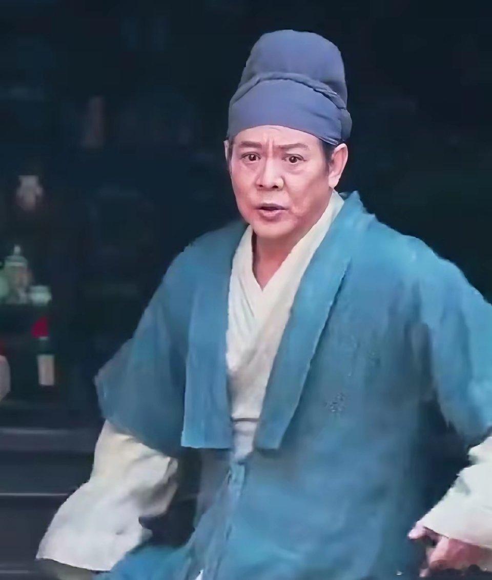 现在短剧是真火，连李连杰都下场拍了。2月3日向佐把短剧《隐姓埋名》上线红果平台，