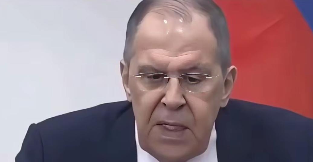 最近伊朗确实拿到了俄罗斯的苏-35战机。伊朗终于拿到了新飞机，俄罗斯的苏-3