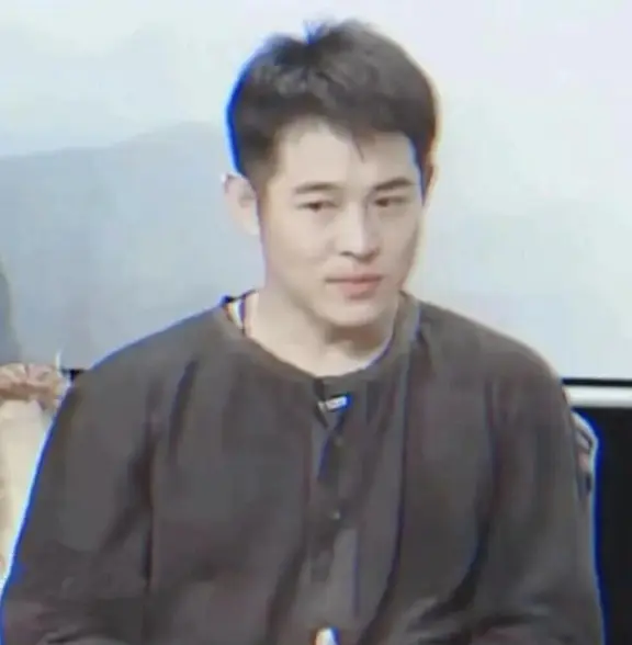 好爱他的这个瞬间啊！～李连杰