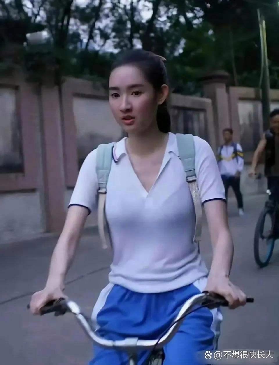 现在的电视剧连一个真正的高中生都请不到了吗​​​