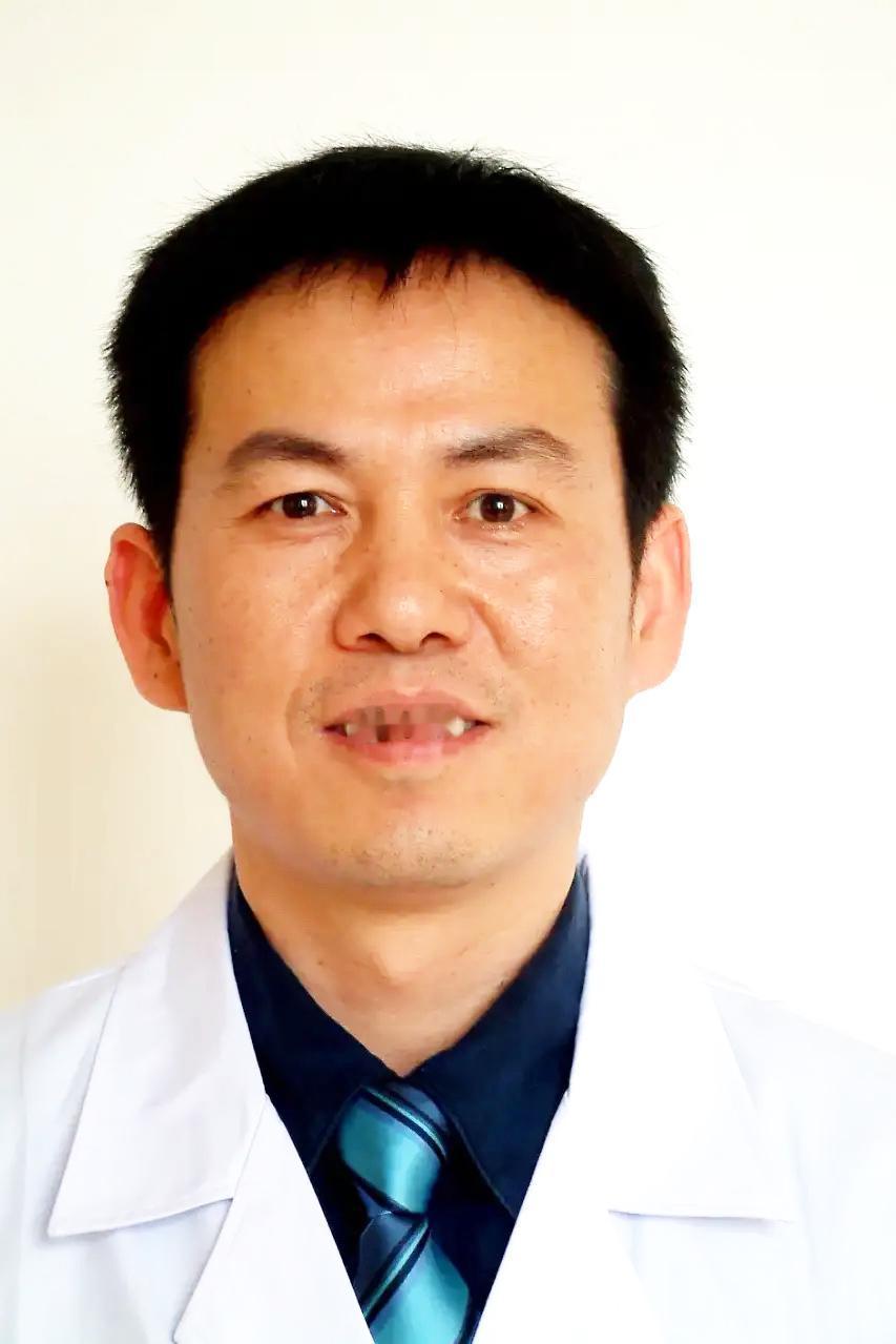 王行环的权色交易，寒的何止是女下属丈夫的心！抗疫英雄的光环碎了一地，这位武大