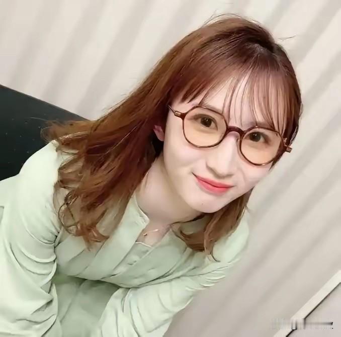 没想到早田希娜藏着这么深？樊振东火的时候，她说:自己偶像是樊振东！孙颖莎