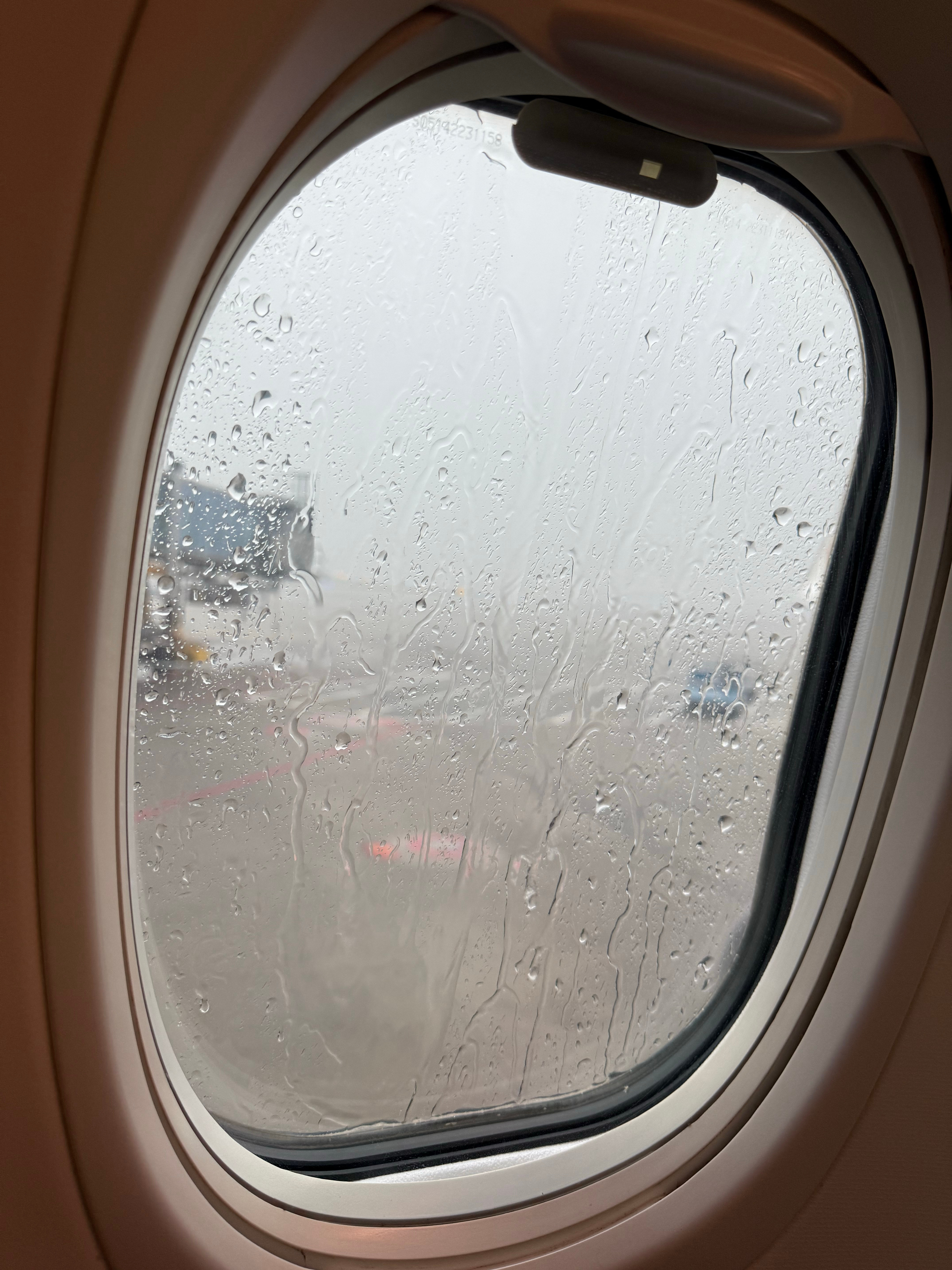 重庆雷暴，原本9点起飞的……​​​