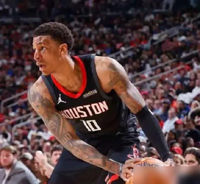 场均18+7+47%，火箭已拒全部报价。火箭把电话线拔了。听说联盟有十几支球