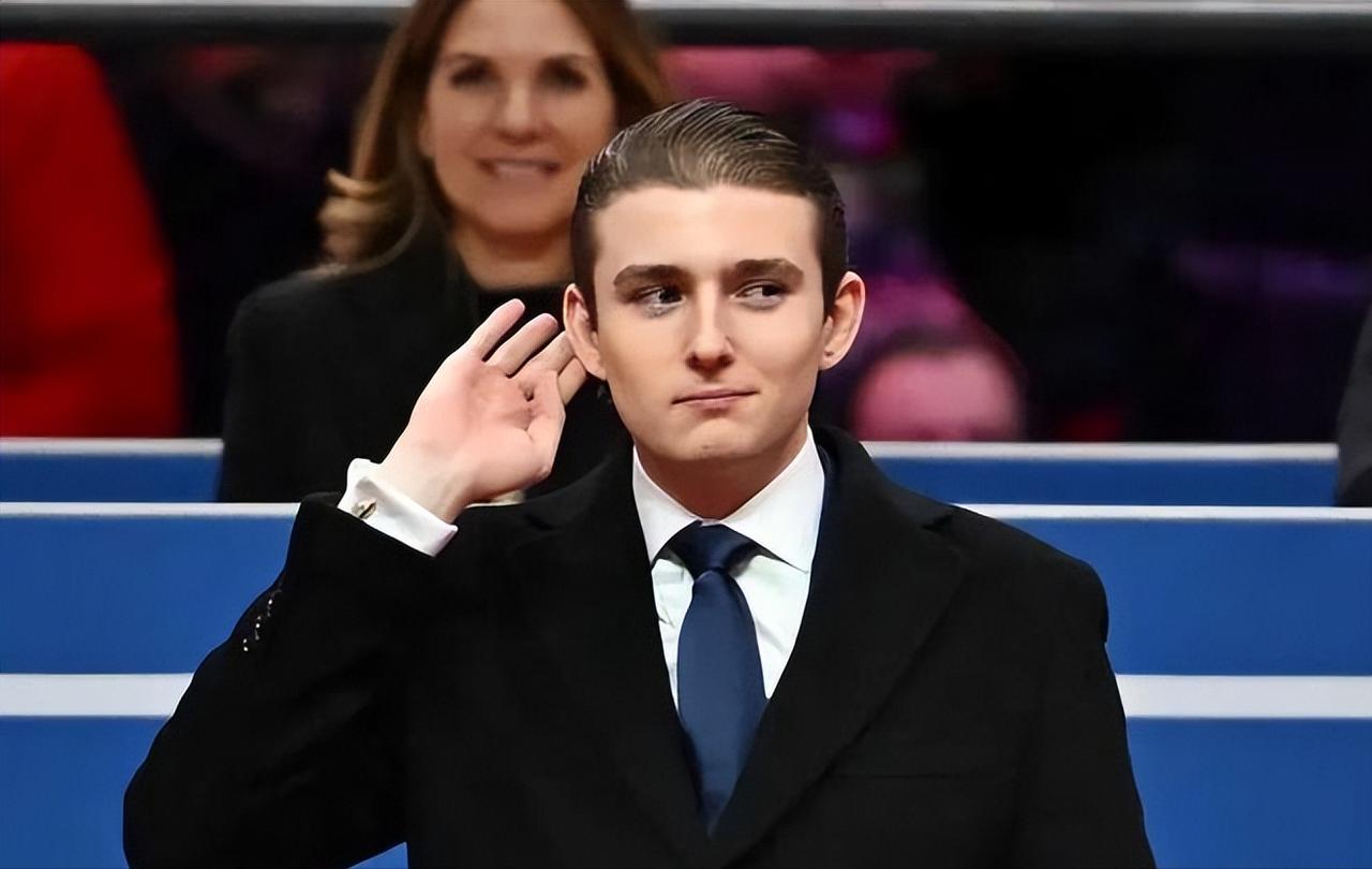 特朗普之子巴伦被美国民众要求上战场。数千民众要求征召巴伦入伍。联合国宪章必须增加