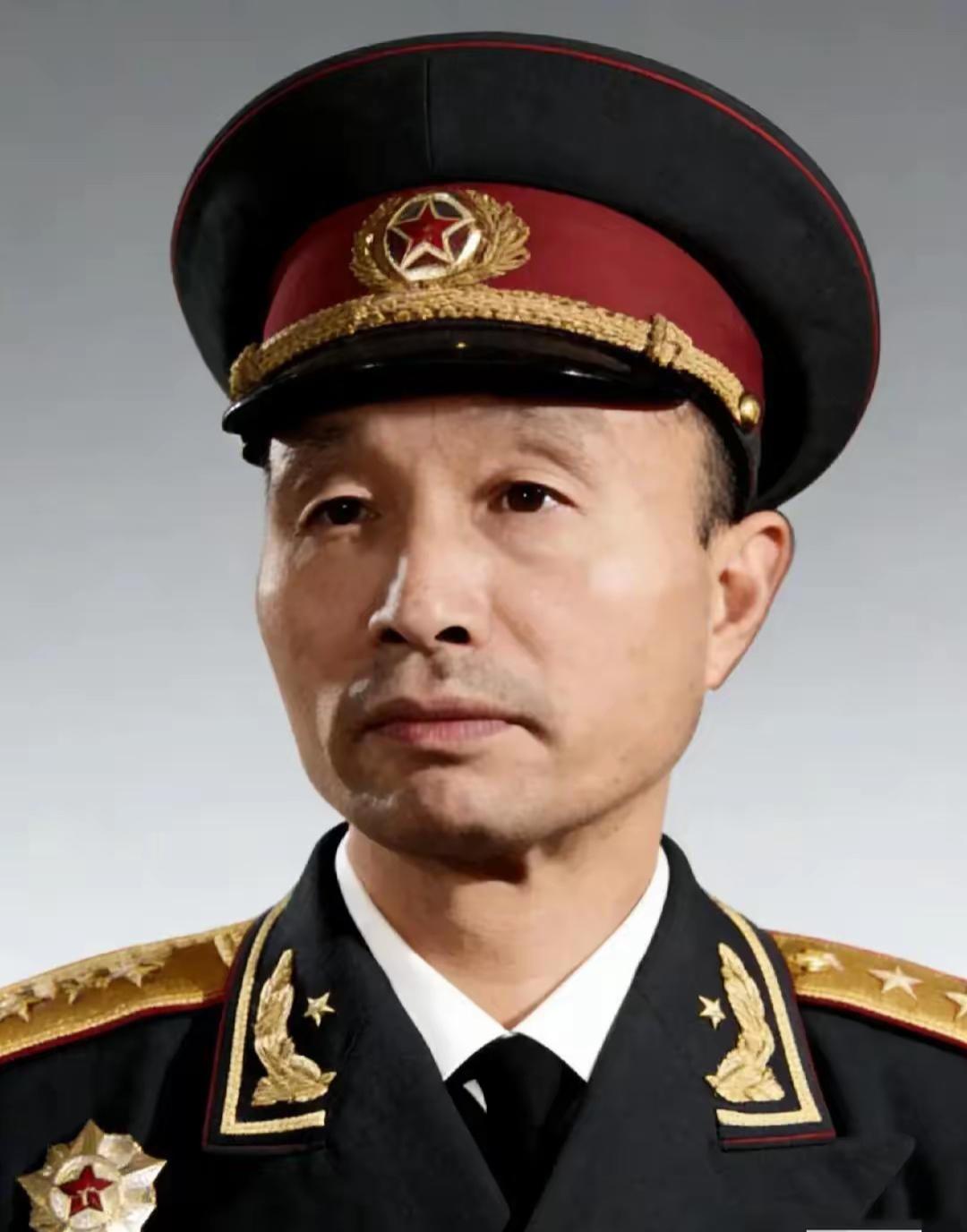 张爱萍将军说过的一段话，给我沉默了。他说，发展生产力，什么社会都能干。但只有社会