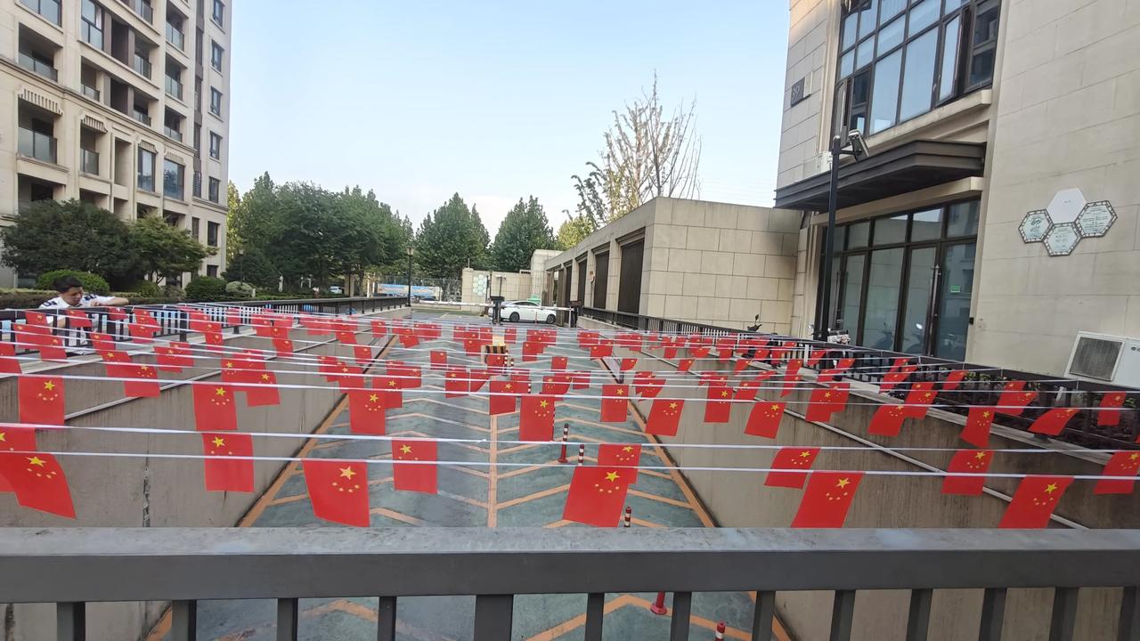 有的品牌现在是脸都不要了，纯粹恶心人呢？发布会前半段还在说自研多么辛苦，一年