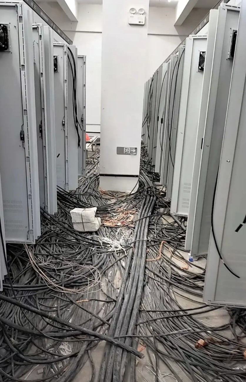 一天给你500块钱，把这些电线全部整理出来，你愿不愿意干？