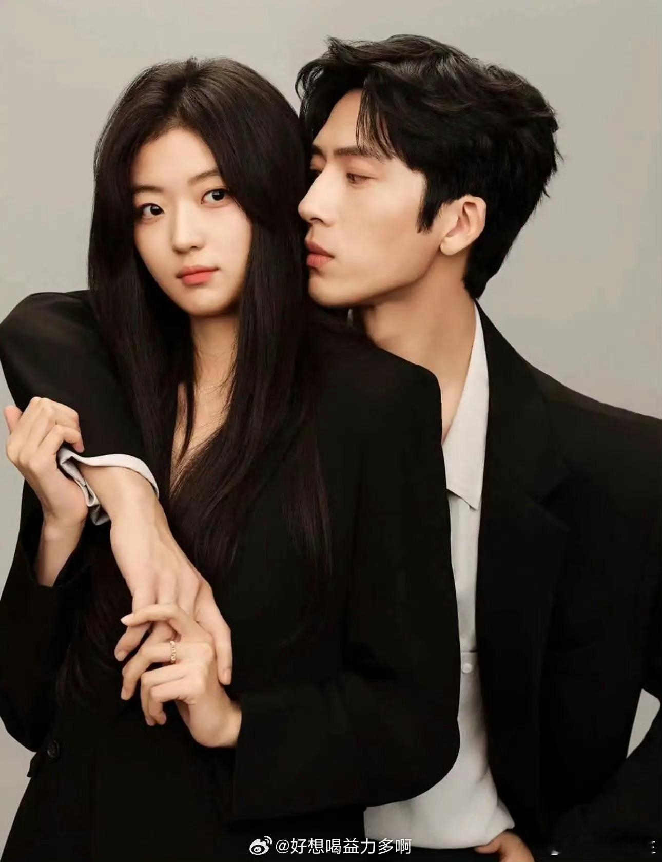 栾念尚之桃求婚呜呜呜看完求婚片段心里软软，栾念和尚之桃拉扯那么多年，终于迎来郑重
