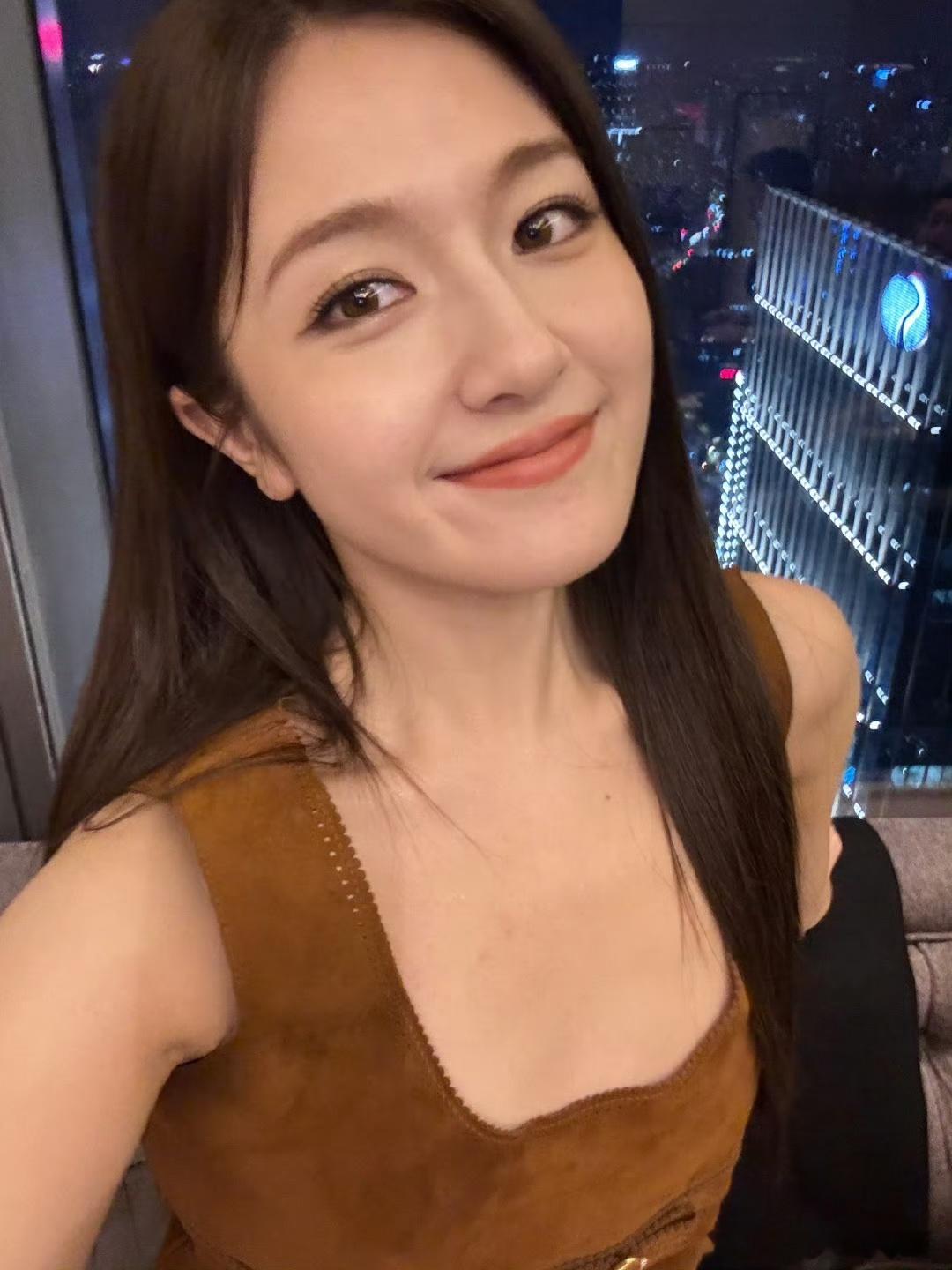 李兰迪李兰迪日常九宫格plog​​​李兰迪日常九宫格live图李兰迪日