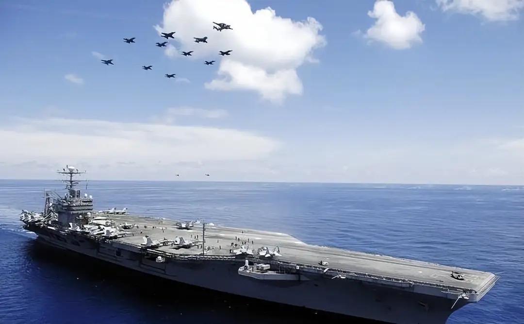 伊朗新一代导弹打向美军航母！3月7日，多家伊朗媒体援引伊朗军方发布的消息称，伊朗