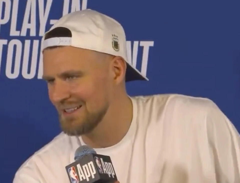 波神说库里太不真实了【波神：库里太不真实了，无论落后多少分他都能让球队保持威胁】