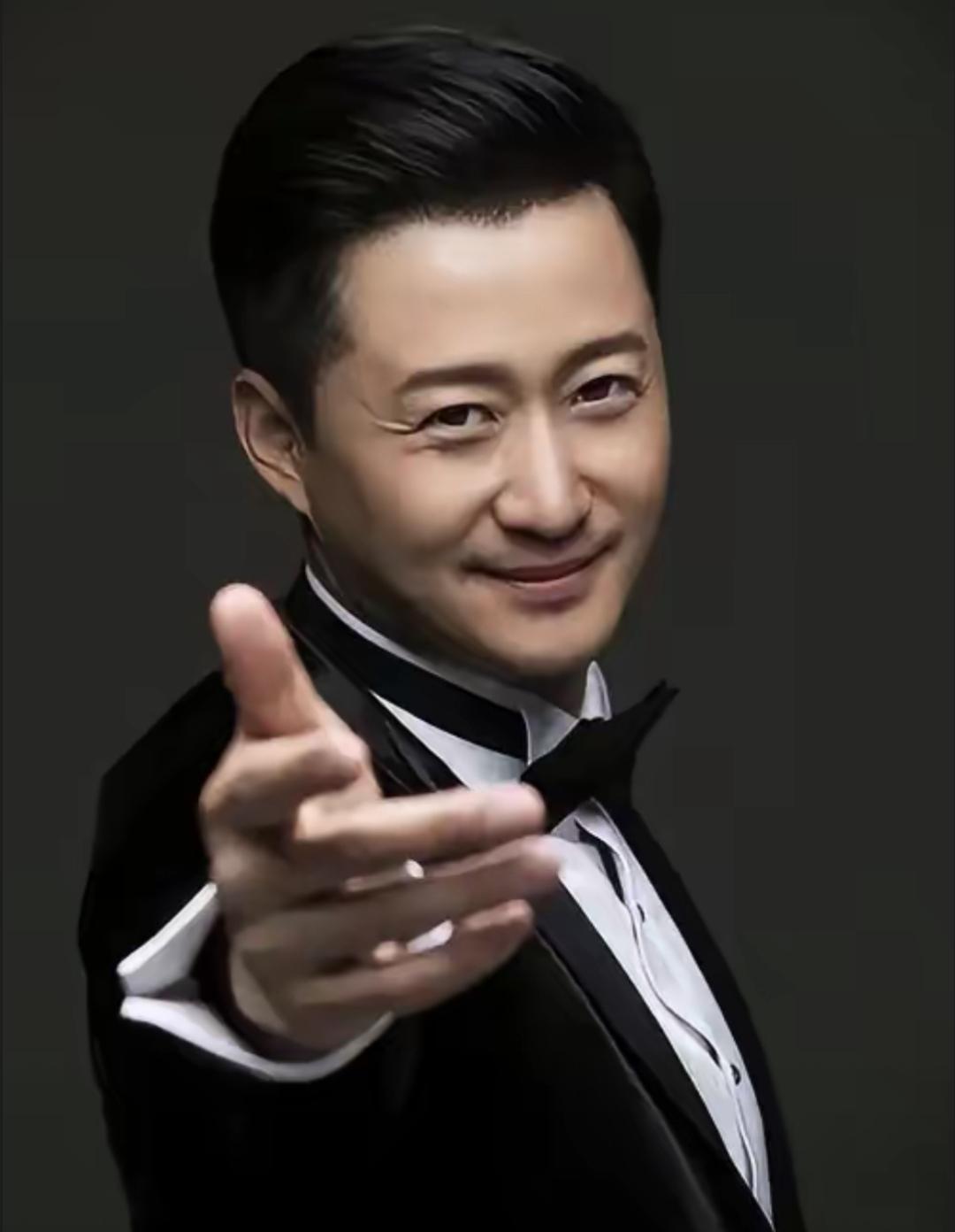 今年春节档最怪的事，就是一部叫《镖人：风起大漠》的电影。初一排片最少，票房第四，