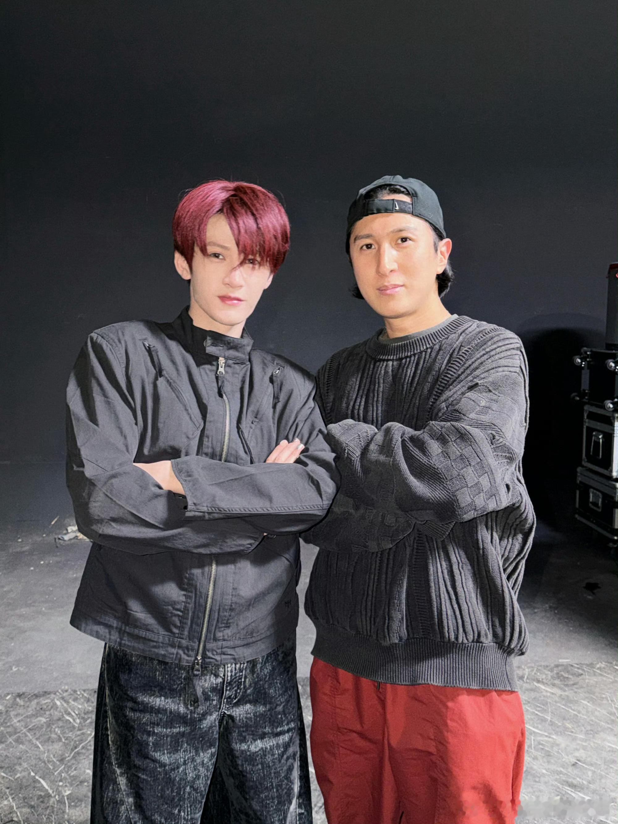 檀健次kpop隐藏人脉檀健次真的优秀，不仅和LEEHanGyeol互关，这位