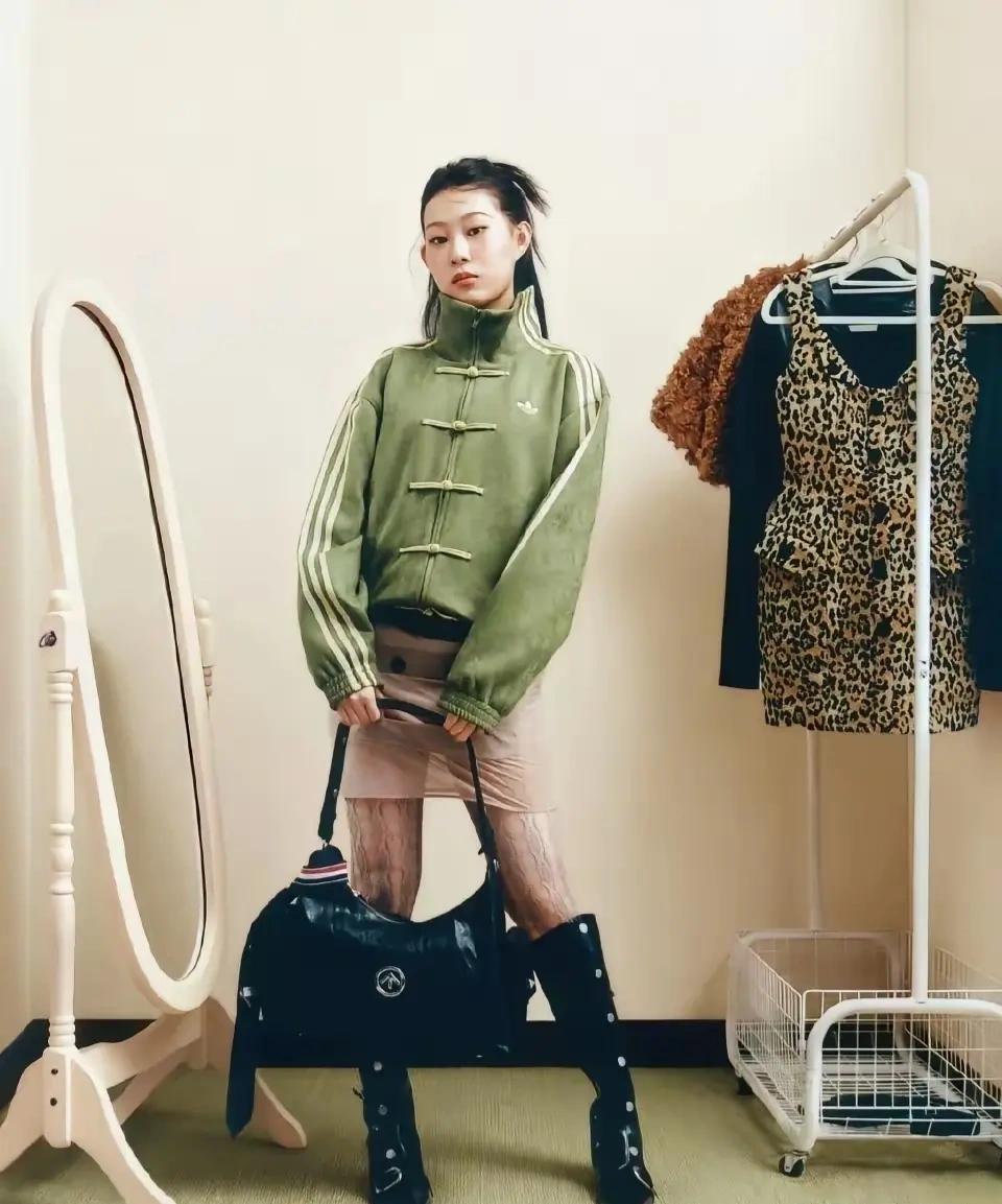 小沈阳的女儿新造型是不是越来越好看了？还得是星二代，资源啥的妥妥的。