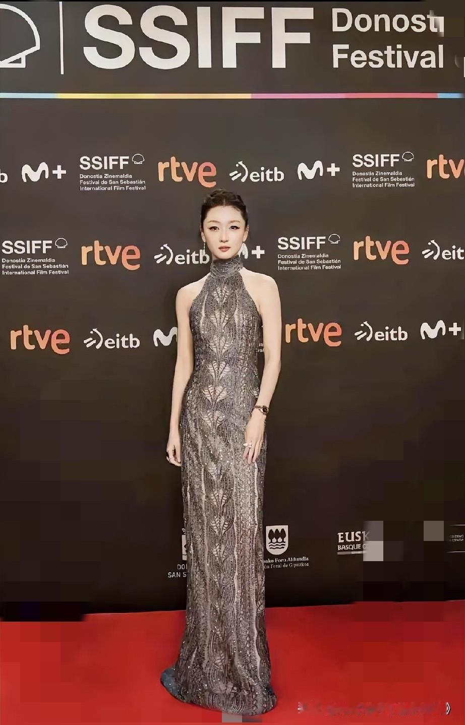 这下真的藏不住了！周冬雨在圣塞电影节的表现直接让全世界重新认识中国电影人！