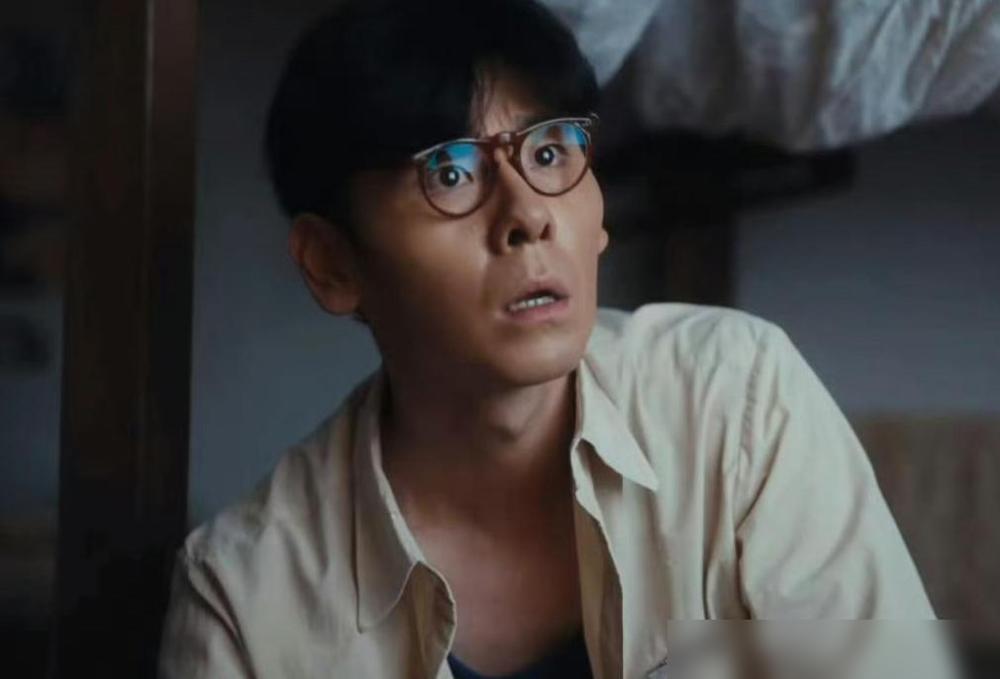 “四五十岁这个年龄找工作，怕什么，去工厂打工就好了”之前我还拿这话劝过刚失业