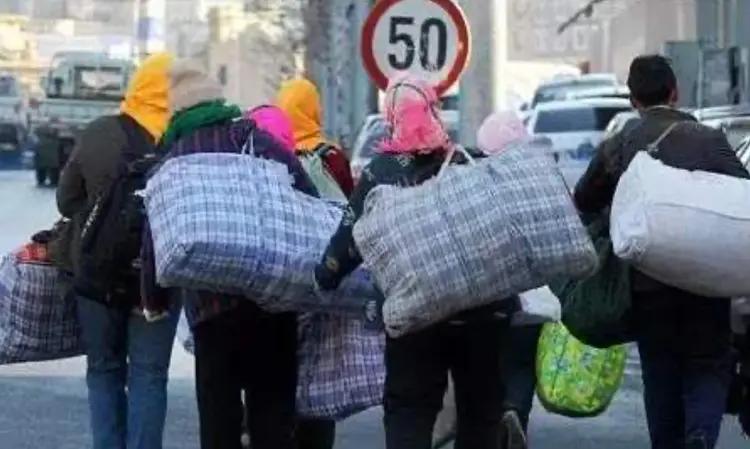 亲戚家很多18岁左右的小孩在外打工，赚的没有花的多，还要家里接济。我之前在外打