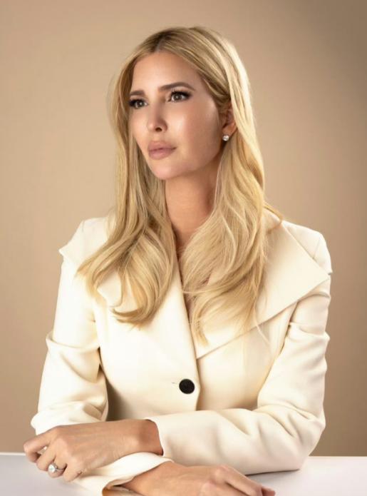 伊万卡是故意较着劲呢，她不知道中国新年和农历新年的英语梗吗？她不知道中国新年穿红