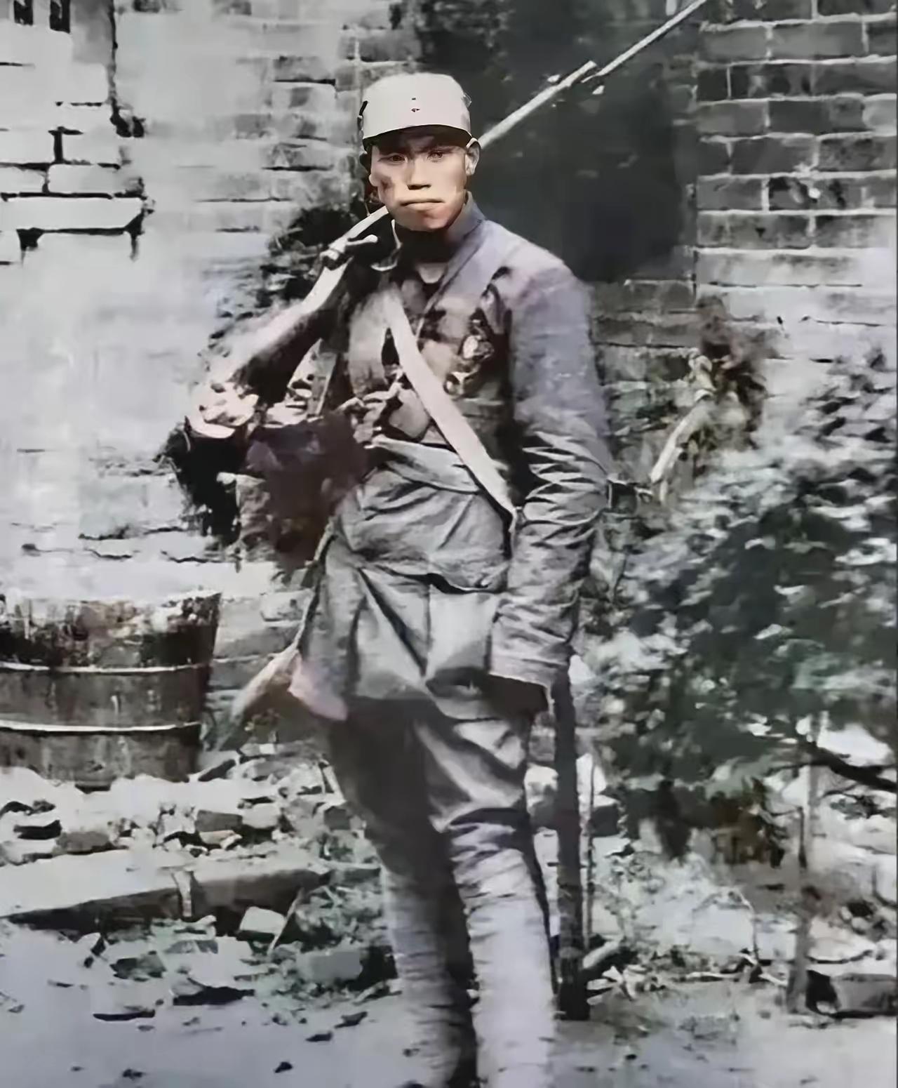 没想到平型关大捷里亲手捅翻6个鬼子、浑身连个擦伤都没有的猛将，就是后来把美军打懵