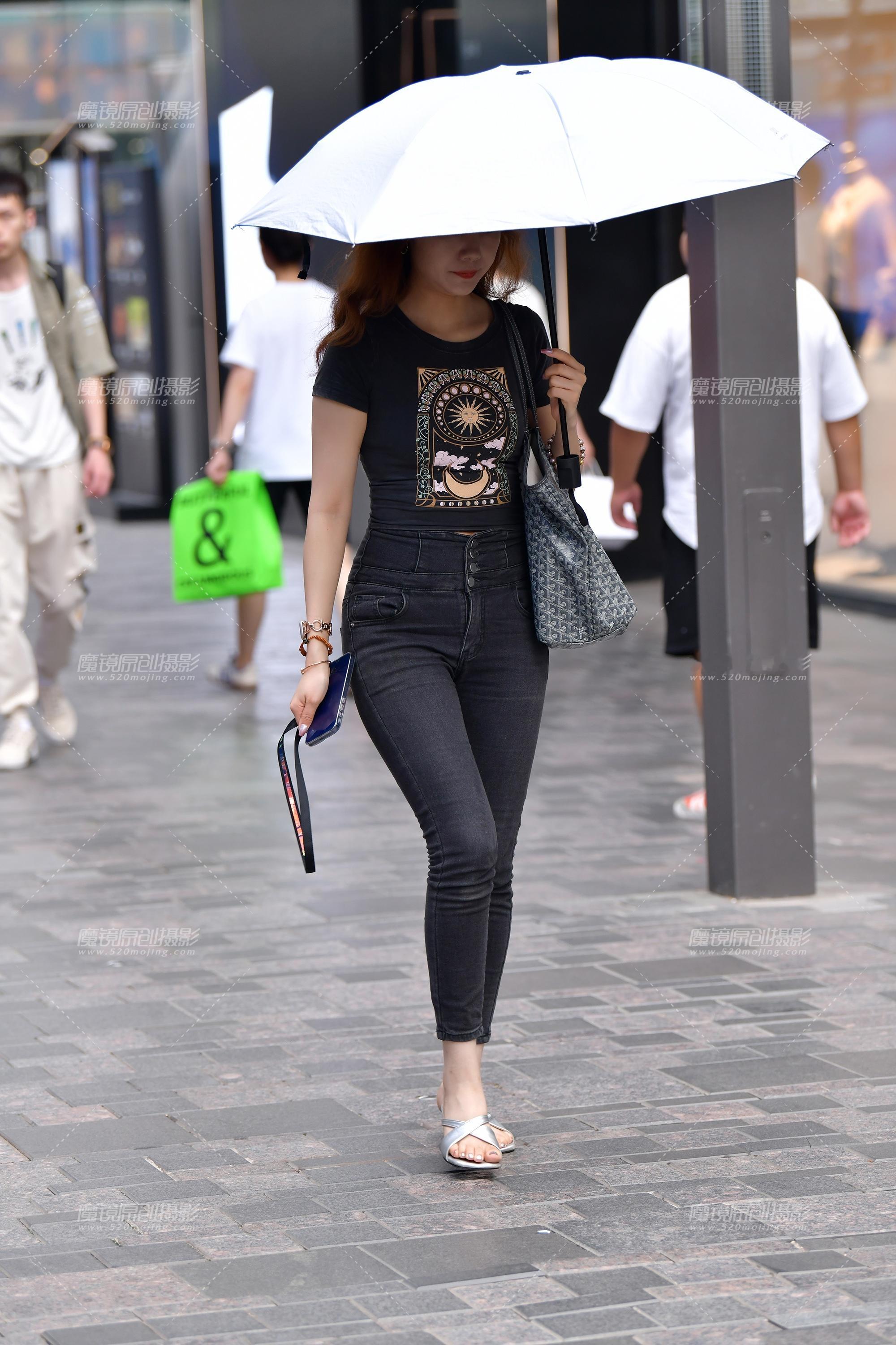 牛仔裤小姐姐