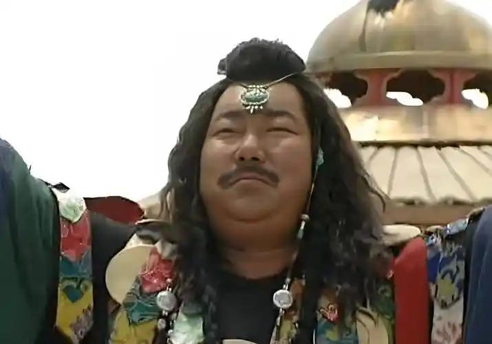 这人嫌蒙古人臭，成吉思汗一怒将其灭国，第二天她却说：大汗好香公元1204年，蒙