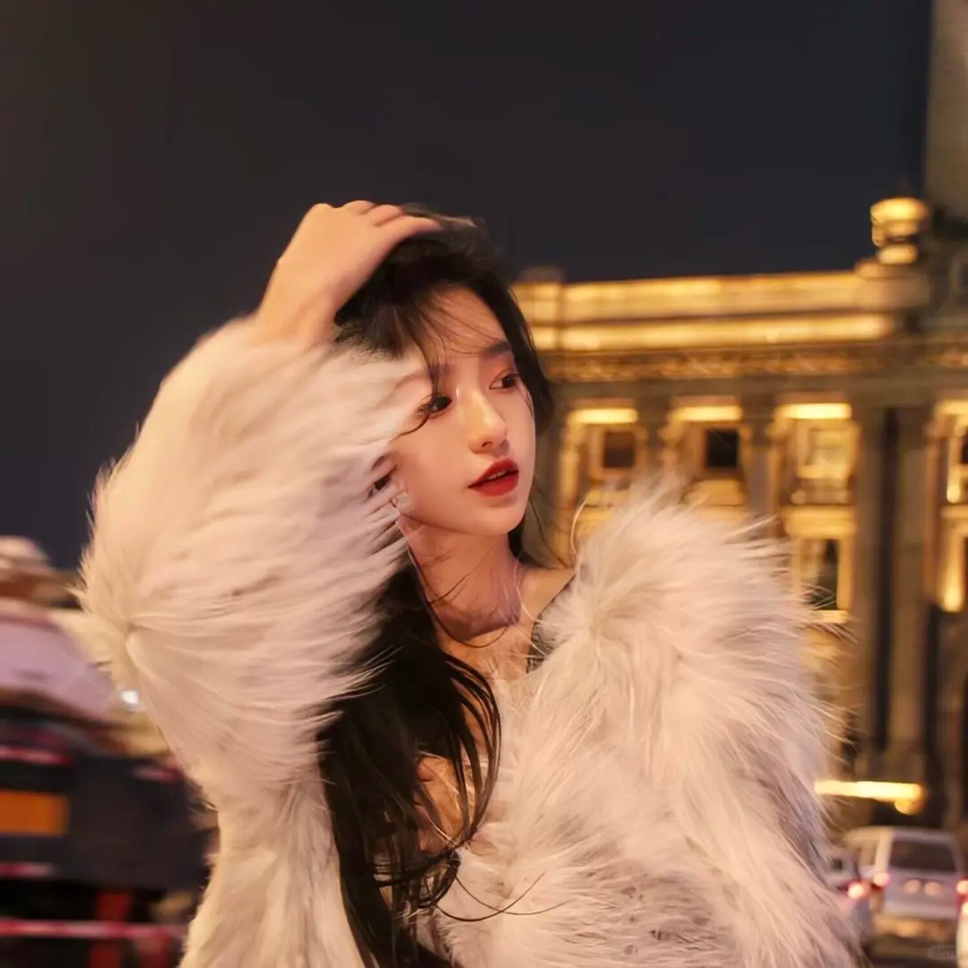 早上好，在线的群签到一下，微博也签到一下，祝福大家股票一路长红，从年头红到年尾