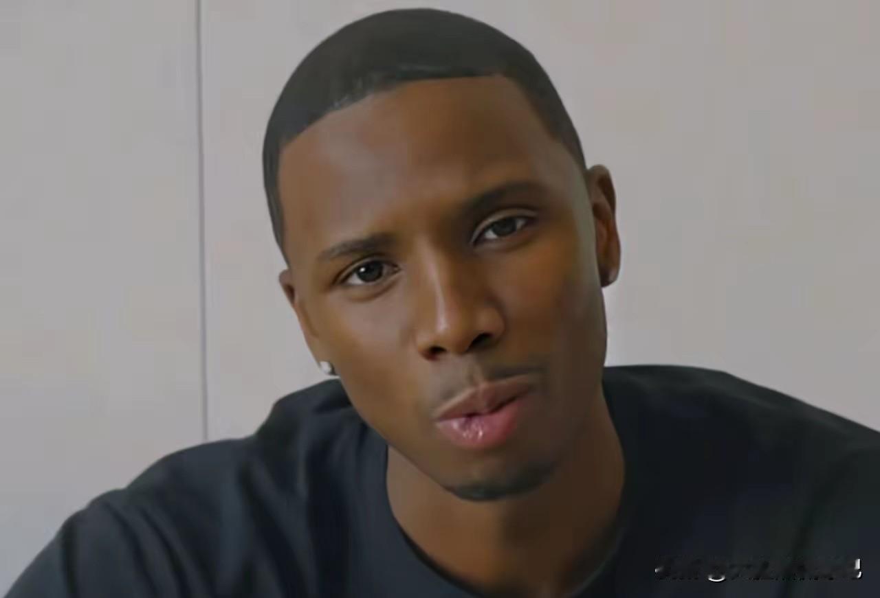 迪亚洛啊消停点吧。你还怕裁判对你的针对不够吗？居然喊话全队不接受两连败，这不是明