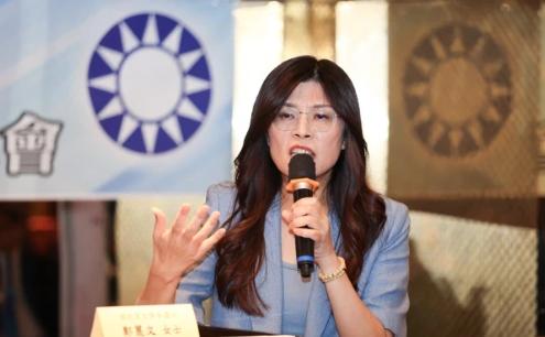 绿媒党政军已蠢蠢欲动，要以“国安”理由调查国民党。就在郑丽文当选当晚，绿营侧翼便