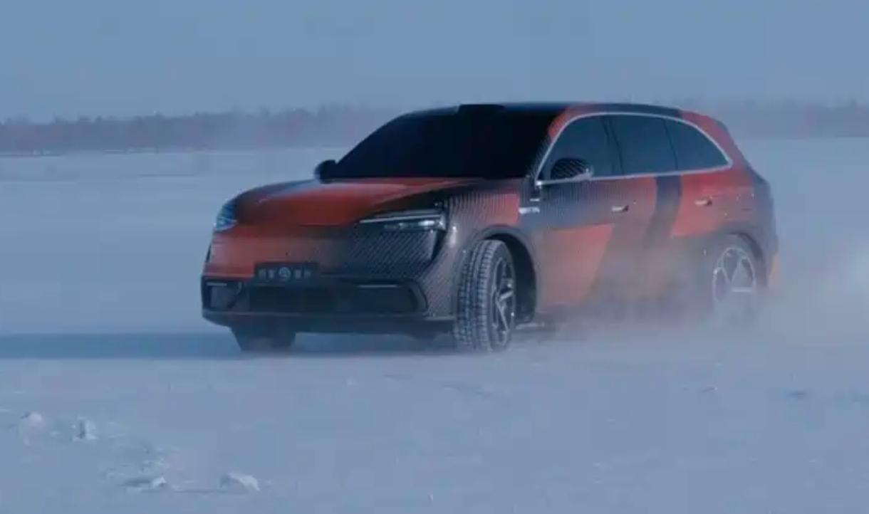 问界M6测试谍照曝光！你给造型设计打几分？日前，网络上曝光了一段问界M6的测试