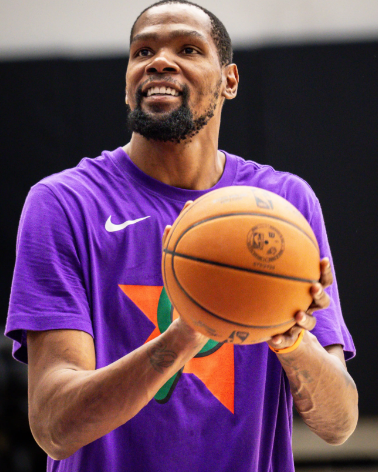 现在火箭最大的问题就是申京和杜兰特之间没有化学反应火箭现在就这两个人能持球打，