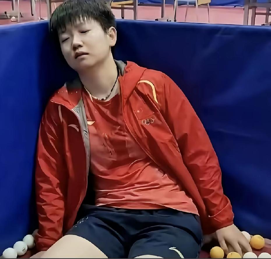 给孩子累成什么样子了，我们看见都心疼的落泪，父母看见了得有多心疼啊！这么拼搏努力