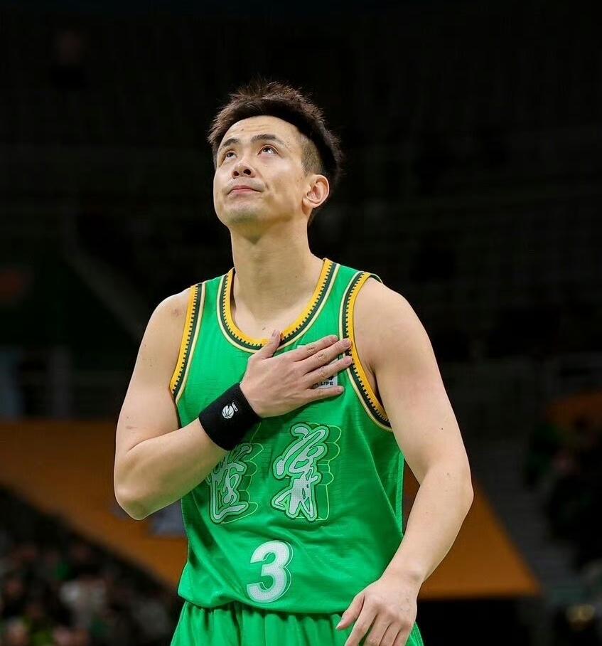 不吹不黑，今日赵继伟和王岚钦数据对比！！王岚钦：今日替补上场14分钟，投篮