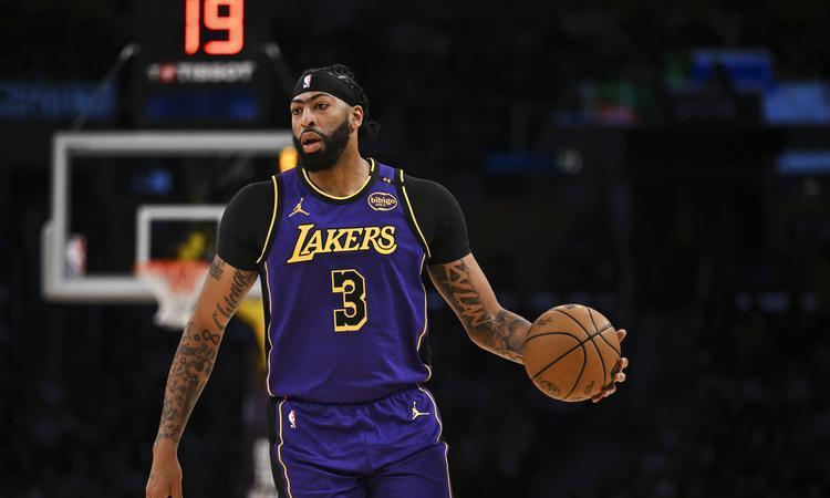 多位消息源表示，早在东契奇-戴维斯交易被提上议程前，戴维斯团队与湖人管理层之间的