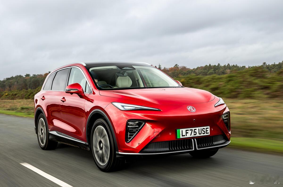 估计很多人都没想到到，MG在欧洲竟然有一款国内没有的车型：MGS6EV其实这车