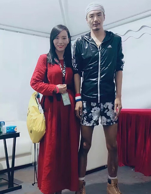 天呐，差点没认出来。曾经的男神怎么变得那么瘦了啊！