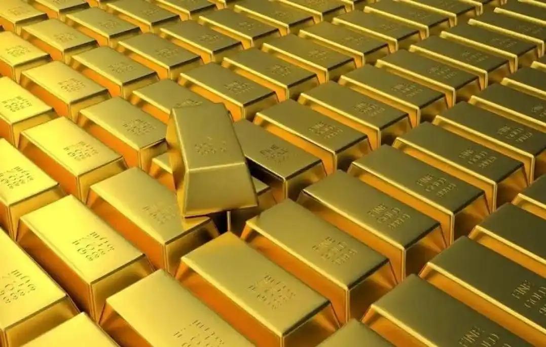 黄金暴涨暴跌，背后的核心真相到底是什么，人们为什么这么疯狂？黄金市场已经完全不