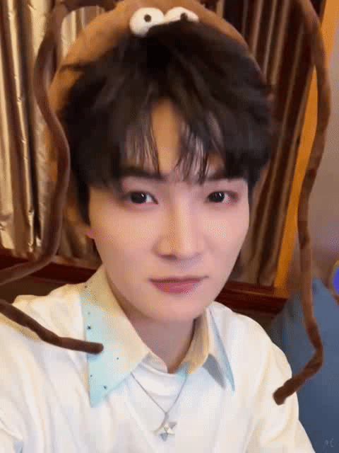 周深✨周深2025深深的巡回演唱会✨周深深圳演唱会【小圈跟米子们说早上好呀