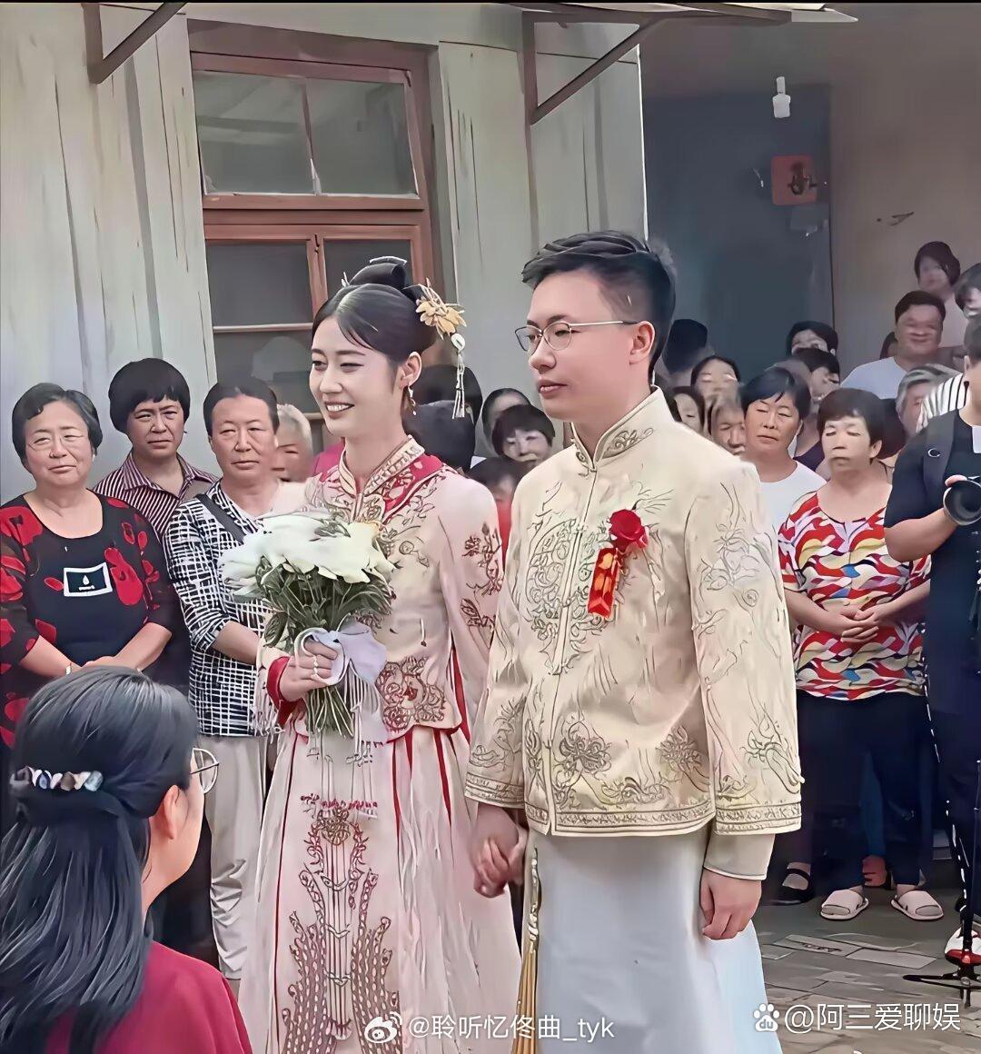 新娘要不就换个人嫁了吧，你看看这一家人都不太高兴