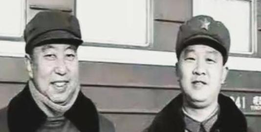 1981年，华国锋退下来后，组织部门专门找到他的秘书曹万贵，诚恳地跟他说：小曹，