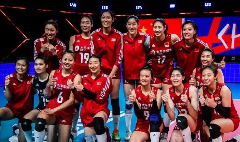 后续动态与目标‌国家队集训‌：在联赛结束后的中国女排第一期集训名单中，上海女排