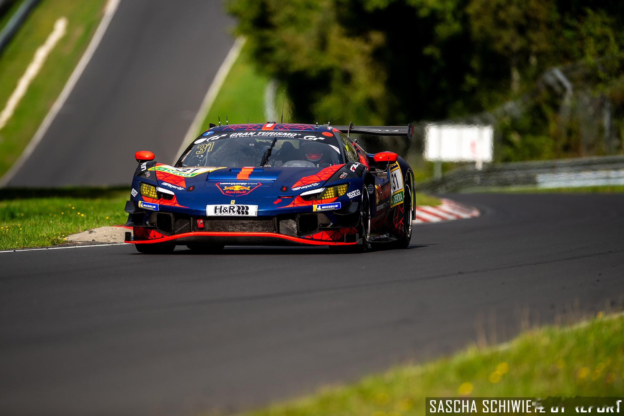 名车志Sport不要用你的职业挑战我的爱好，维斯塔潘GT3首秀直接夺冠。·