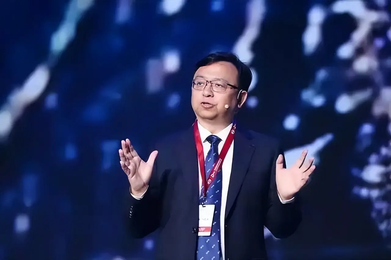 刚看到了《财富》发布的2025年全球商界最具影响力的榜单，前10位中，有两位来自