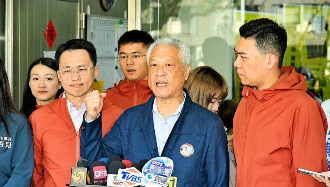 罢双吴失败0比31惨烈她曝责任该向上承担无需向下转嫁罢绿委“双吴”送件失败