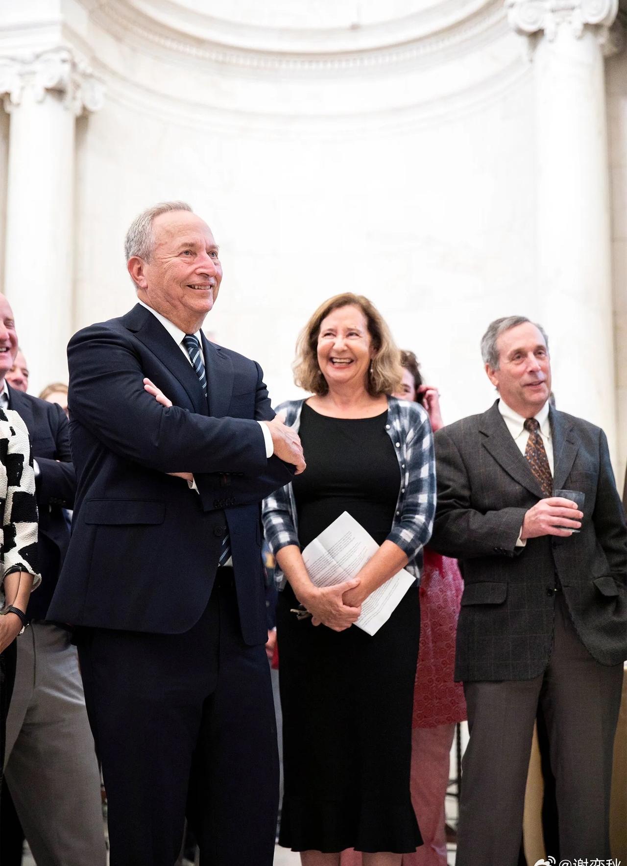 可怜的“爱泼斯坦迷弟”萨默斯，谁会看上你呢？拉里·萨默斯，经济学王冠的嫡传：1
