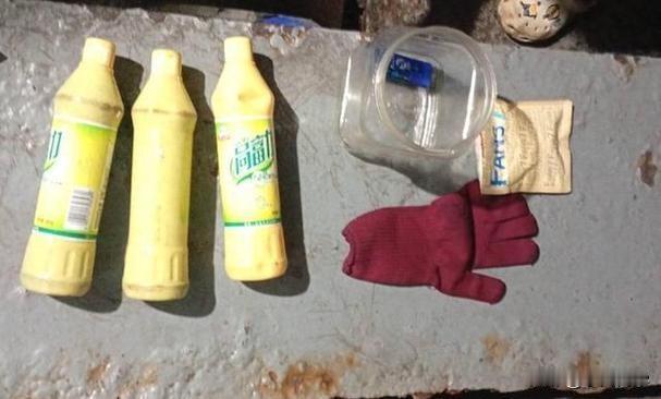 菲律宾海警这波操作,离谱到我揉了三遍眼睛!10月27号开记者会,甩张图就说扣了