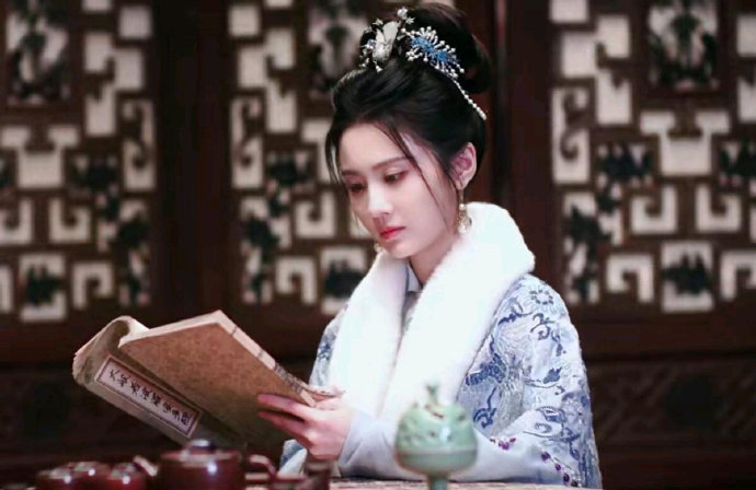 明明相貌平平，演古装却总能艳压一大片，张慧雯怎么做到的​​​