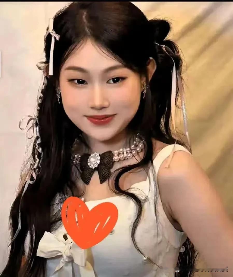 小沈阳的女儿刚出道，就把赵本山的女儿比下去了！18岁的沈佳润，2024年底