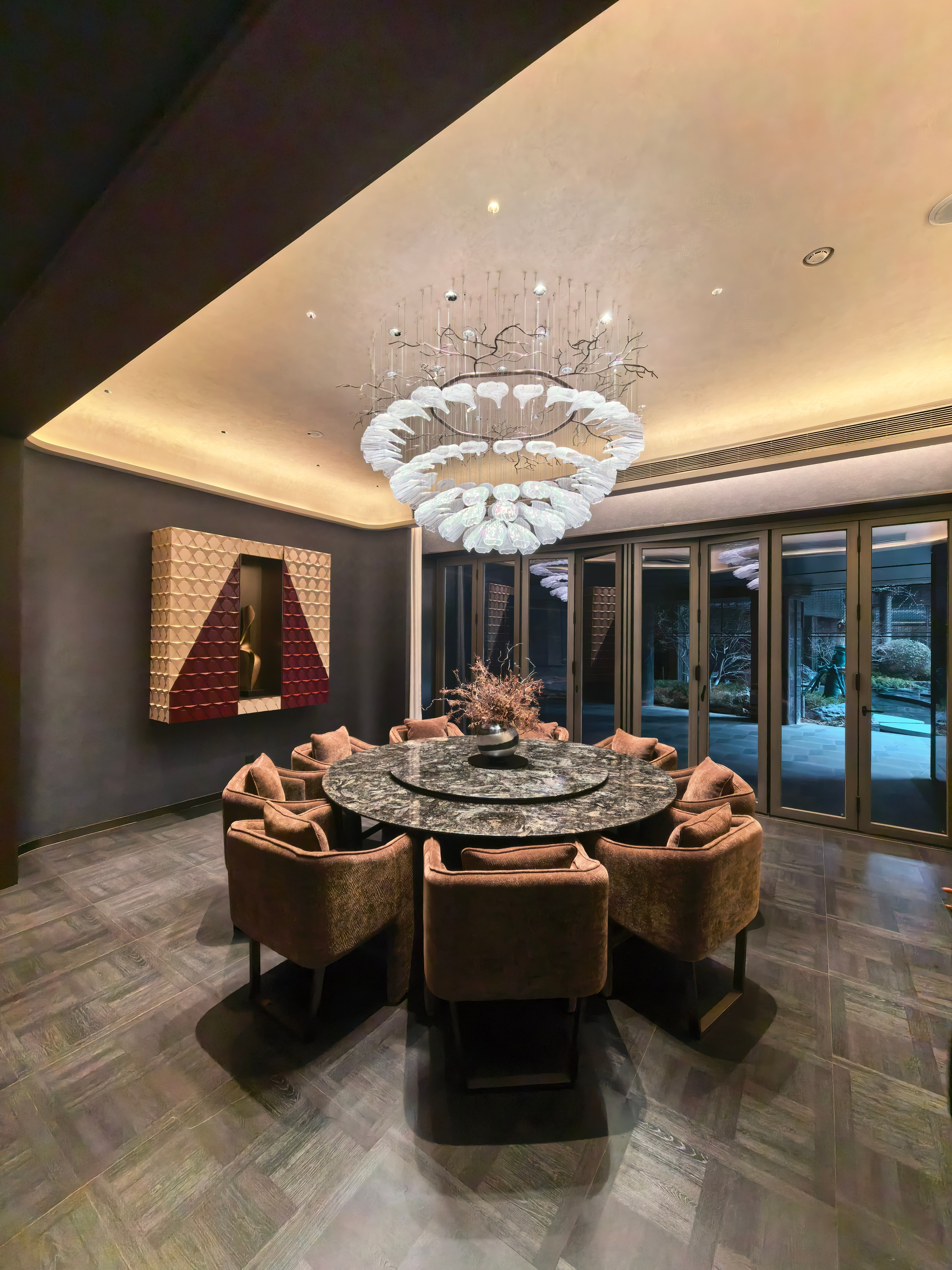 喜欢地库亮闪闪的房子大连